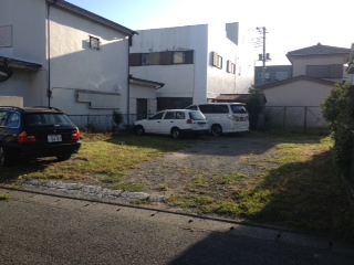 平塚市平塚2-47-13月極駐車場