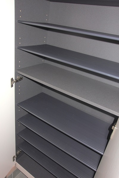 たっぷり収納のシューズボックス