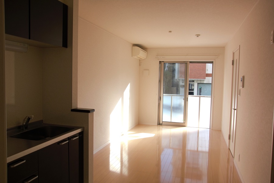 南向きLDKはシャッター雨戸で夜も安心